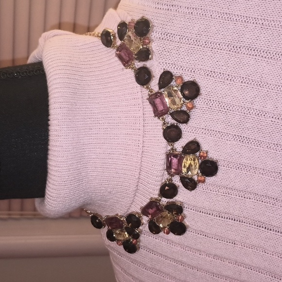 Necklace - Picture 2 of 5